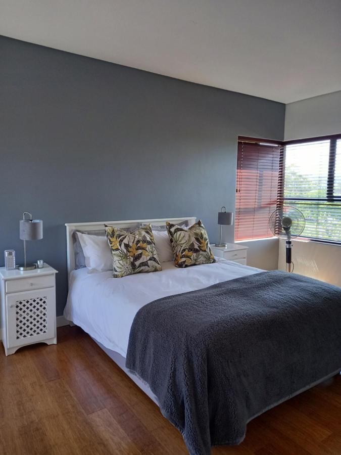 Modern Spacious In Heart Of Cape Winelands Holiday home *