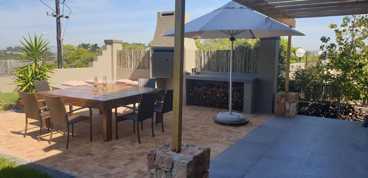 Modern Spacious In Heart Of Cape Winelands Somerset West